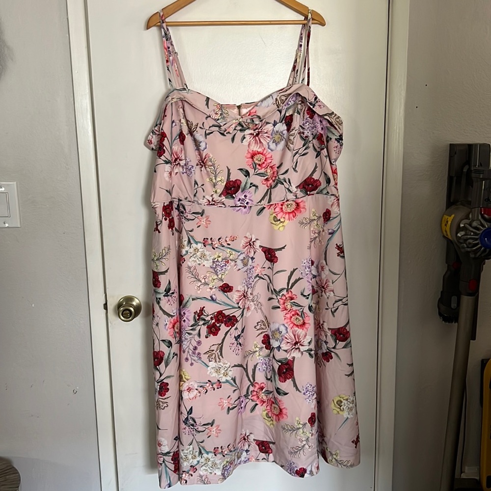 City chic Daytime Diva floral silky dress sz 22 NWT